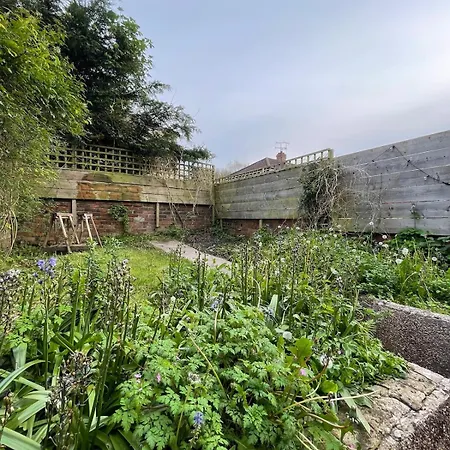 Peaceful 3 Double Bed House By Park Semesterbostad Bristol