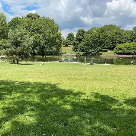 Peaceful 3 Double Bed House By Park Bristol