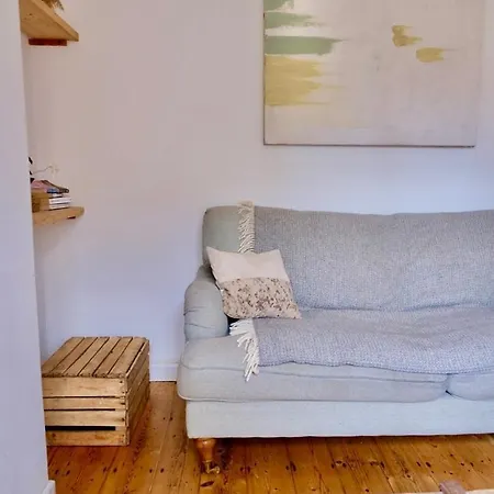 Peaceful 3 Double Bed House By Park Bristol